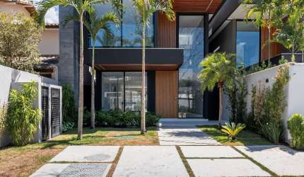 LINDA CASA CONDOMÍNIO INTERLAGOS DE ITAUNA
