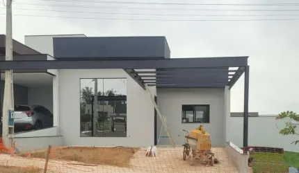 CASA A VENDA NO CONDOMÍNIO MANTOVA