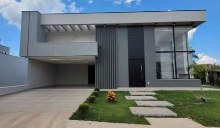 CASA A VENDA NO CONDOMÍNIO PIEMONTE