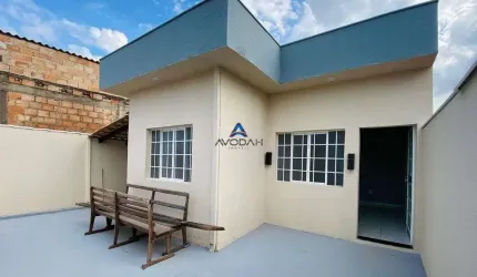 Casa com 03 quartos em Igarapé MG, bairro Ouro Preto.