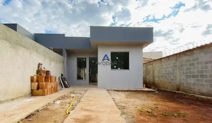 Casa com 03 quartos em Igarapé MG, bairro Ouro Preto.