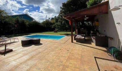 Casa com Piscina e 3 suítes