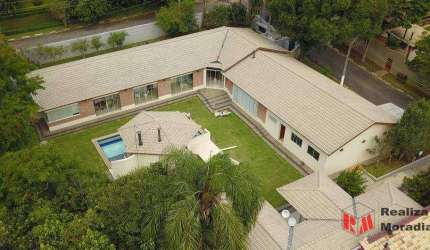 Casa térrea com 5 suítes - piscina -  Chácara Moinho Velho