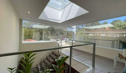 Casa a venda, 3 suites, 2 térreas.