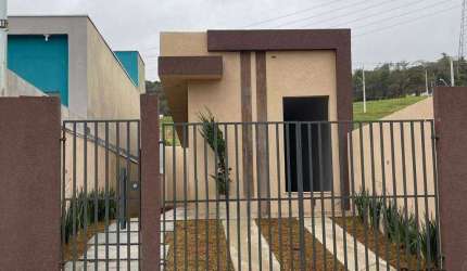 Casa térrea à venda - 2 dormitórios e 2 vagas -  Chácara Roselândia