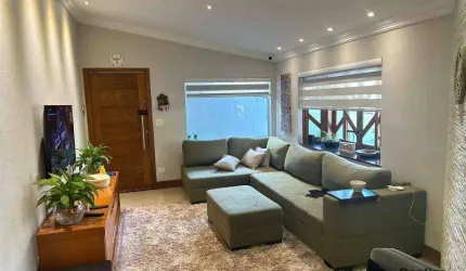Casa à Venda - 3 dormitórios e 4 vagas -  Jardim Bonfiglioli