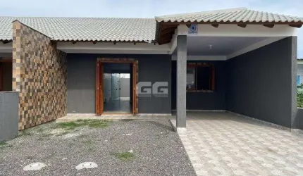 Cidreira/RS - Casa com Excelente Acabamento a 50 metros da Beira Mar!