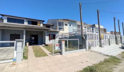 Sobrado mobiliado apenas 50 metros da praia!