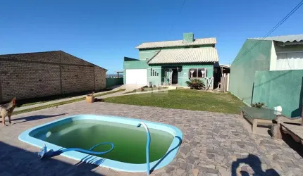CIDREIRA/RS - Excelente Casa de 4 Quartos com Vista para o Mar!