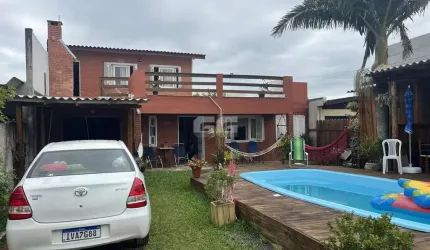 CIDREIRA - CASA COM 4 DORMITÓRIOS E PISCINA A VENDA