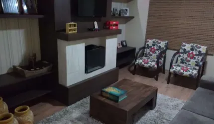 Casa com 2 quartos à venda na Aguinel Alves de Oliveira, 101, Carazal, Gramado por R$ 1.150.000