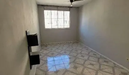 Apto de 2Qtos em Santa Rosa, na Rua Noronha Torrezão.
