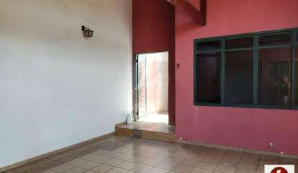 Casa (térrea na rua) 2 dormitórios/suite