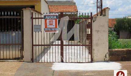 Casa (casa de fundos) 1 dormitórios, cozinha planejada
