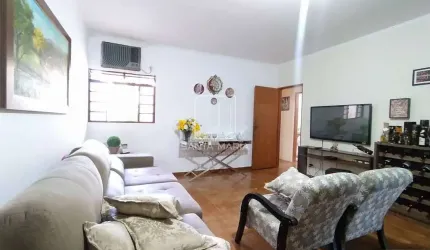 Casa (térrea na rua) 3 dormitórios/suite
