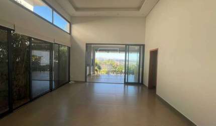 Casa (sobrado em condominio) 3 dormitórios/suite, cozinha planejada, portaria 24hs, lazer, salão de festa, salão de jogos, em condomínio fechado