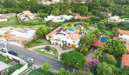 Casa térrea à venda com 4 suítes e 2.940 m² de terreno no Condomínio Terras de Itaici – Indaiatuba/SP.