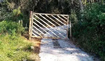Chácara / sítio com 1 quarto à venda no Rio Acima, Biritiba-Mirim  por R$ 350.000