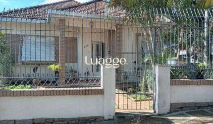 Casa para Venda - 384m², 3 dormitórios, sendo 1 suites, 3 vagas - Teresópolis