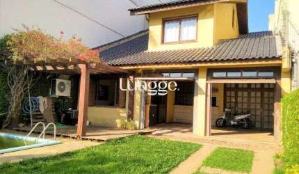 Casa para Venda - 219m², 3 dormitórios, sendo 1 suites, 4 vagas - Menino Deus