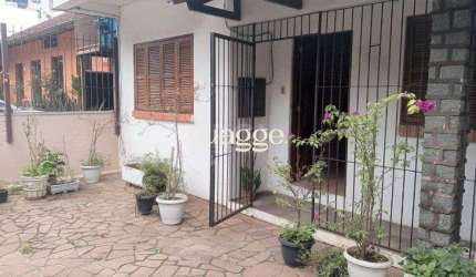 Casa para Venda - 210m², 4 dormitórios, 2 vagas - Petrópolis