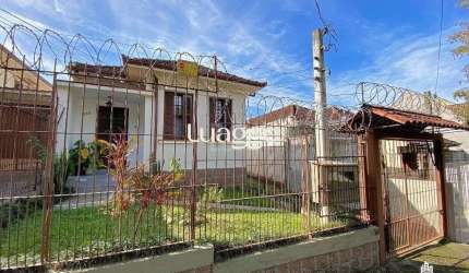 Casa para Venda - 212m², 3 dormitórios, 2 vagas - Medianeira