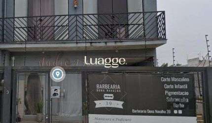 Prédio comercia próximo a Av. Bento Gonçalves.