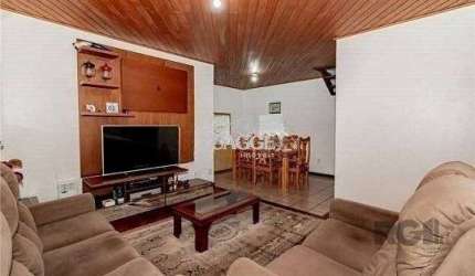 casa de 260m², bairro Costa e Silva