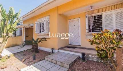 Casa 224m² - 3 dormitórios, 4 vagas no bairro Parque Santa Fé