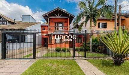 Excelente casa de 209m² com 3 dormitórios, piscina e 3 vagas de garagem.