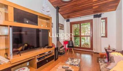 Casa 207m² - 3 dormitórios, 3 vagas no bairro Vila Nova