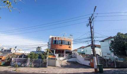 Prédio Comercial em Cavalhada