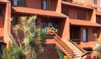 Casa para Venda - 380m², 3 dormitórios, sendo 2 suites, 2 vagas - Cristal