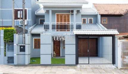 Casa para Venda - 247m², 3 dormitórios, sendo 1 suites, 4 vagas - Vila Nova