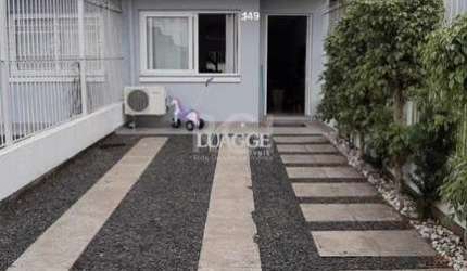 Casa para Venda - 157m², 3 dormitórios, sendo 3 suites, 2 vagas - Guarujá