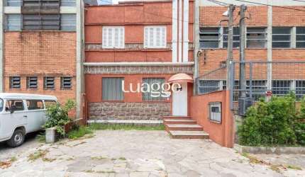 Casa para Venda - 232m², 3 dormitórios, 2 vagas - Navegantes