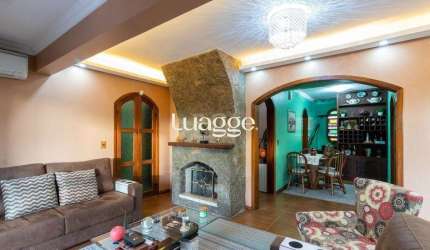 Casa para Venda - 232.5m², 3 dormitórios, sendo 1 suites, 4 vagas - Nonoai
