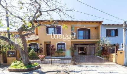 Casa para Venda - 300m², 8 dormitórios, sendo 3 suites, 4 vagas - Campo Novo