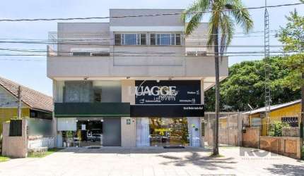Apartamento com uma cobertura horizontal com 329,10 m² privativos com suíte