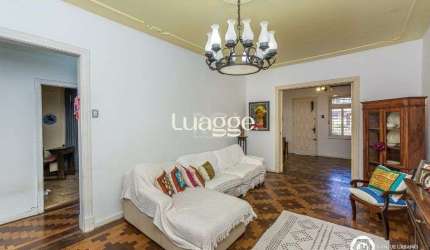 Casa para Venda de 3 dormitórios, Petrópolis
