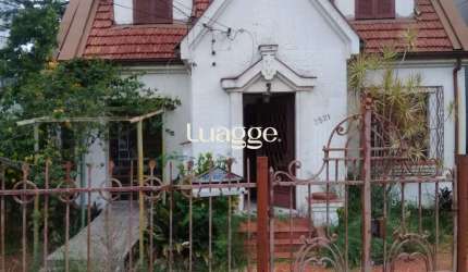 Casa de 4 dormitórios na Av. Teresópolis bairro Teresópolis