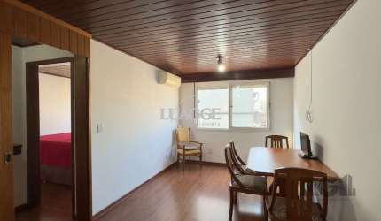 APARTAMENTO 1 DORMITÓRIO COM CHURRASQUEIRA E GARAGEM NO CENTRO HISTÓRICO