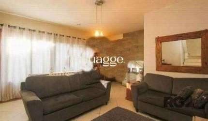 casa com quatro quartos no bairro Passo D'areia