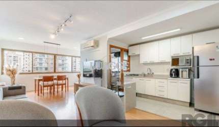 Apartamento de dois dormitórios localizado no bairro Passo da Areia em Porto Alegre/RS.