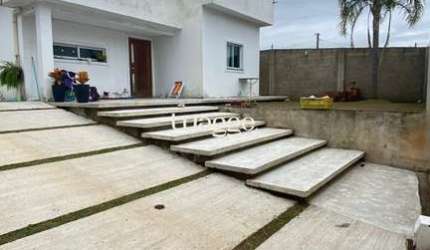 Casa - 175 m², 3 dormitórios, 2 vagas de garagem, Belém Velho, Porto Alegre