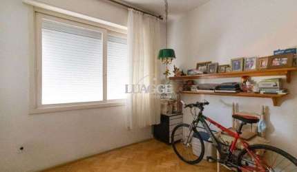 Apartamento de 3 quartos, suíte e 1 vaga de garagem no bairro Moinhos de Vento