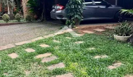 Casa para locação comercial junto a Lucas, ponto nobre!