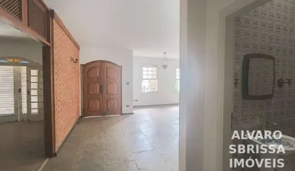Casa ampla à venda com 4 dormitórios 615 m2 à venda no B Brasil em Itu SP com ótima localização ao lado do Centro para fins comerciais ou residenciais