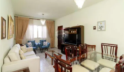 Sobrado com 5 casas e 1 galpão - Oportunidade de investimento ou moradia