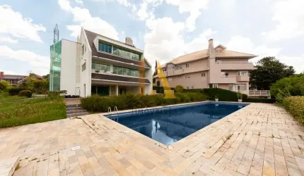 Casa com 834m2 privativos em condominio no São João - J.A. imoveis